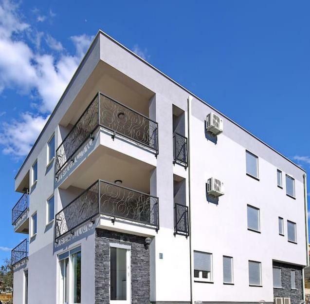 דראגה Oleandra Apartments מראה חיצוני תמונה